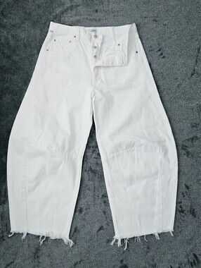 Citizens of Humanity Horseshoe jeans Crisp White Barrel Leg Avant Garde Size 32